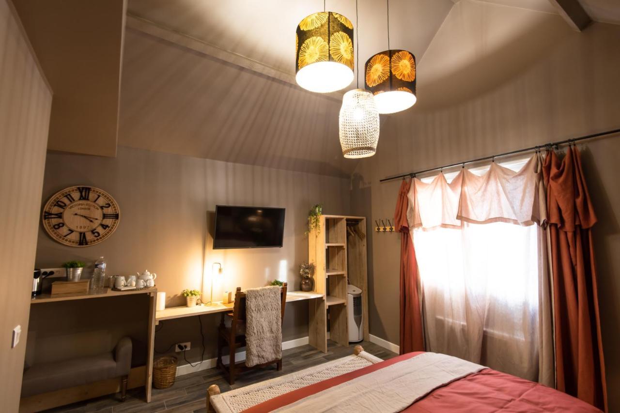 J&J Room - Hebergement D'Exception Pres De Provins! Le Bas Courton Zewnętrze zdjęcie